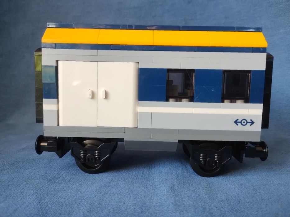 LEGO train wagon pocztowy ver.2 do pociągu osobowego 60197