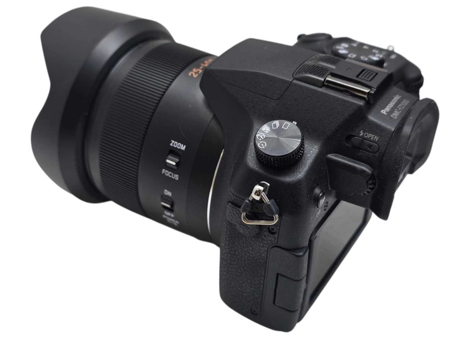 Aparat cyfrowy Panasonic Lumix DMC-FZ1000 - zestaw - torba