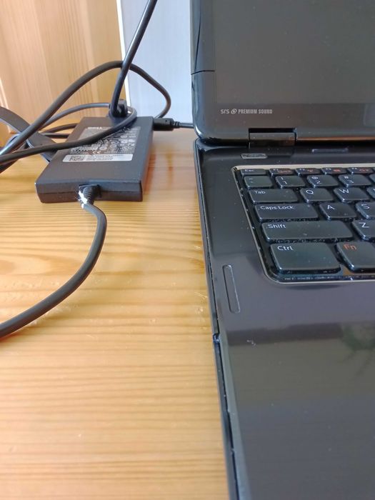 Laptop DELL Inspiron N7110 Windows 7 Home Premium  + dokumentacja