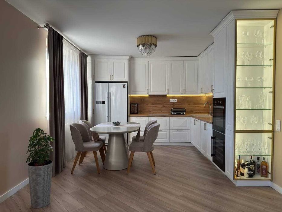 Сучасний будинок з ремонтом біля Івано-Франківська | 158 м² | 4 сотки
