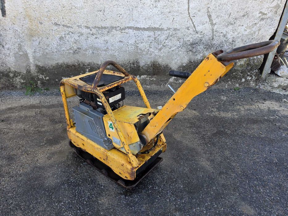 Placa Compactadora / Vibratória Meiwa RP300 - Motor a gásoleo Yanmar - Arranque elétrico