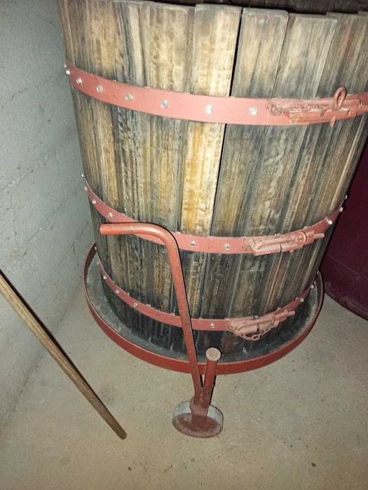 prença de Uvas como nova