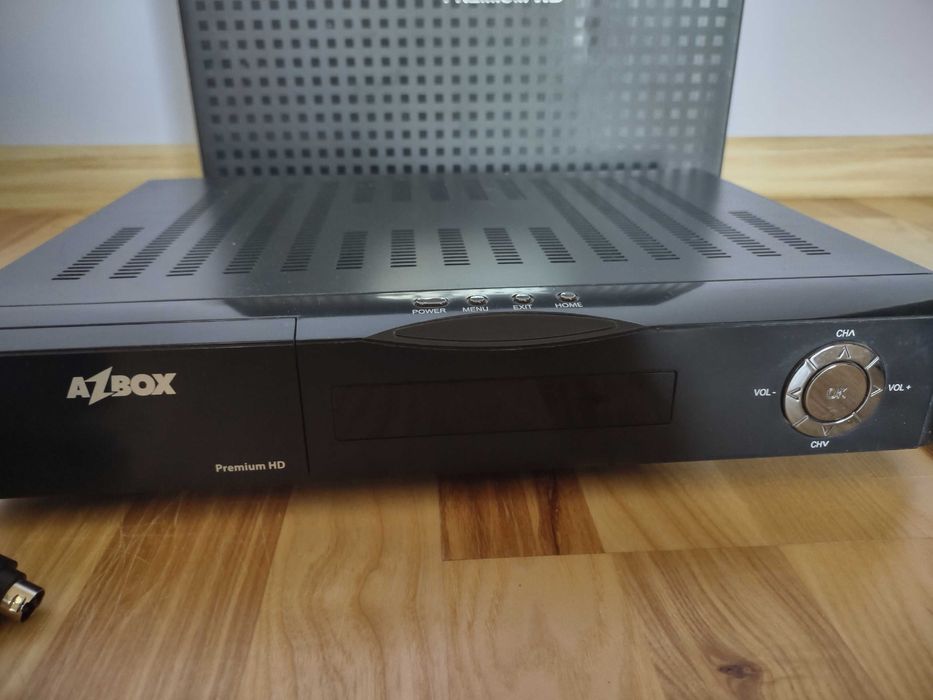 Tuner satelitarny kombo Azbox HD Premium