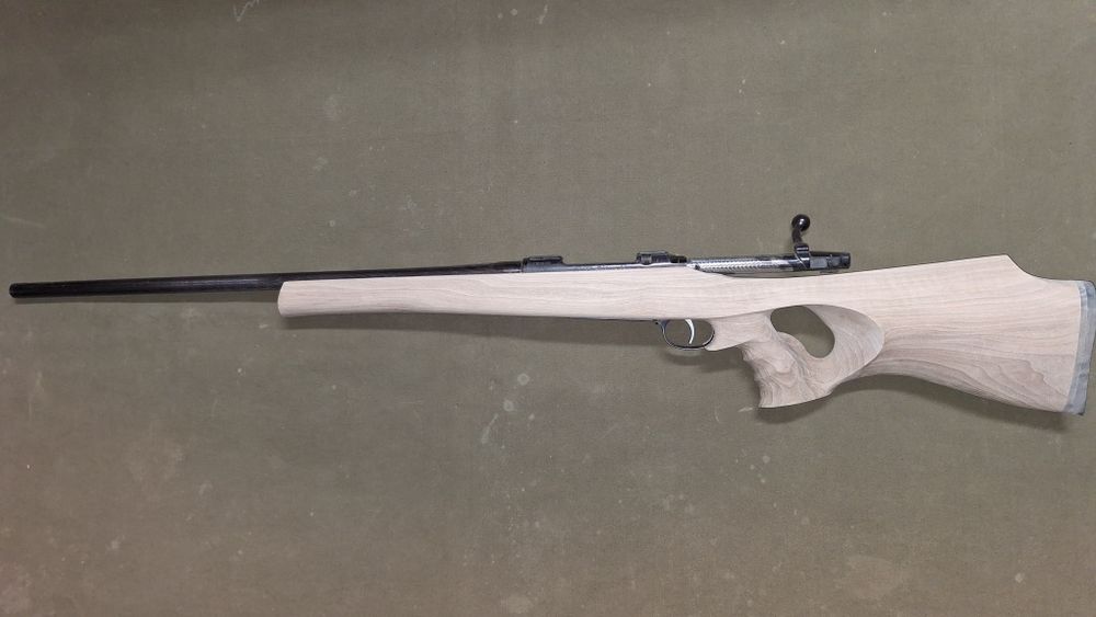 Kolba Osada Thumbhole LEWA  CZ550 ZKK600