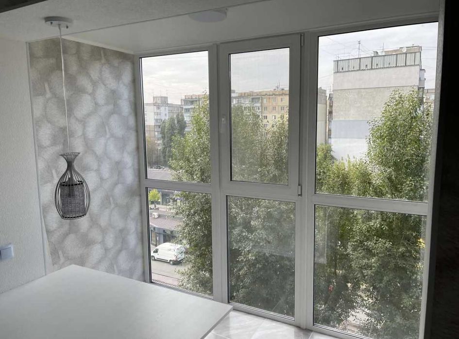 Продам двокімнатну квартиру з РЕМОНТОМ на КАЛИНОВІЙ (711624)