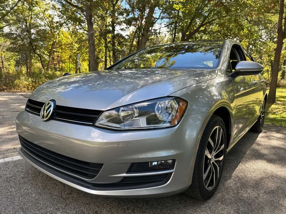 Volkswagen Golf      2017