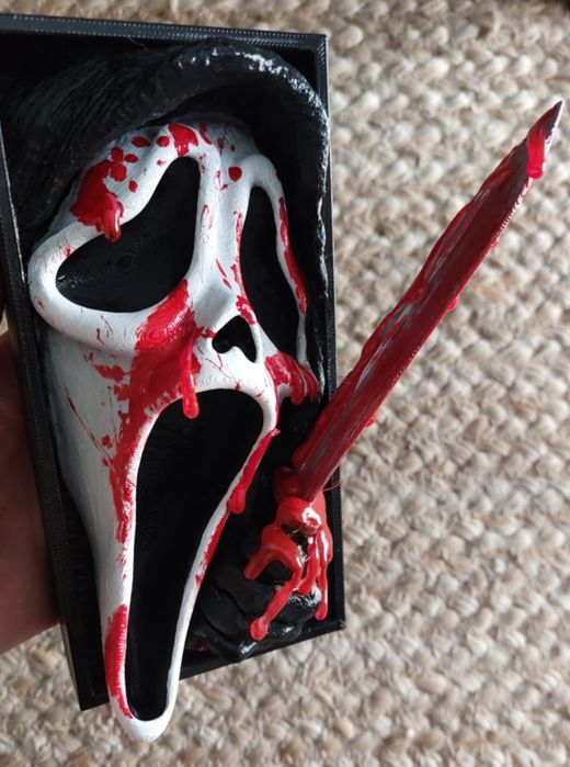 Scream morte book nook