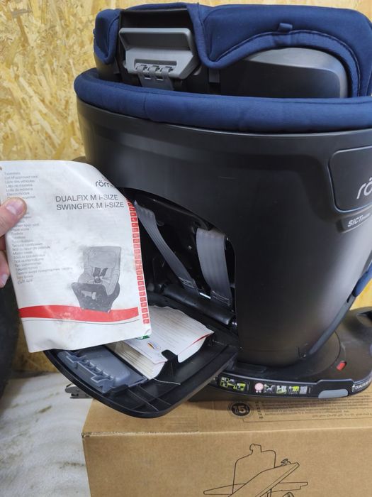 Автокрісло Britax Römer Dualfix M i-Size (з базою ISOFIX)