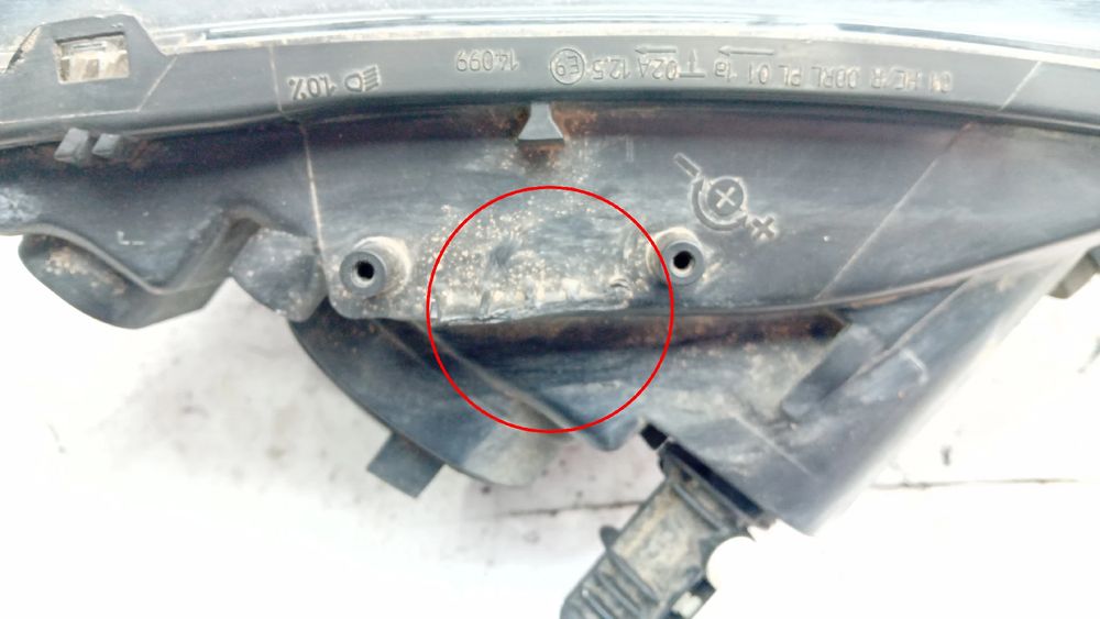 Ótica / farol esquerda DACIA Sandero II (5S_)