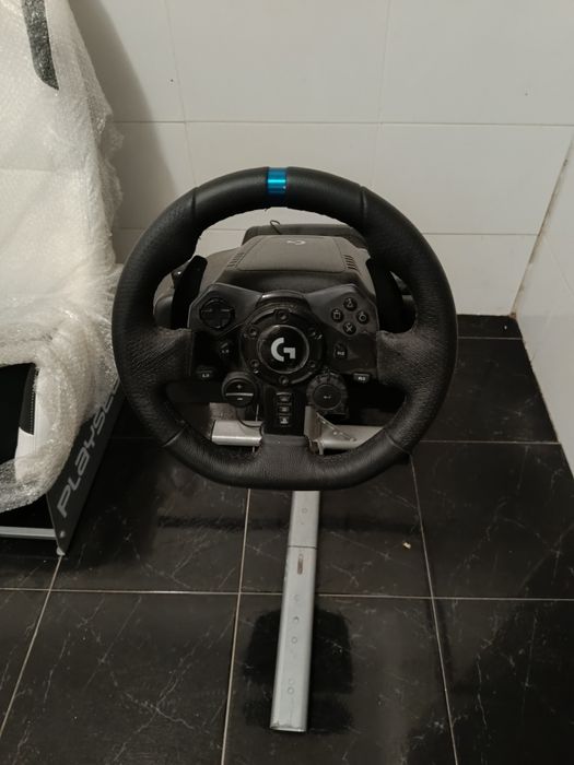 Volante Logitech G923 TrueForce Racing Wheel PS5/PS4/PC + playseat