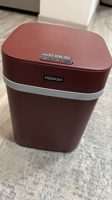 Ведро с сенсорной автоматической крышкой 8л