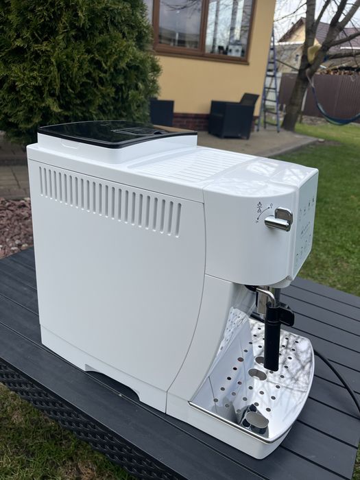 Кавомашина Delonghi Magnifica Start 2022 рік гарантія