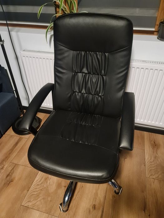 Fotel obrotowy biurowy