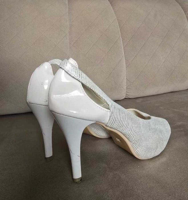 Szpilki peep toe 39