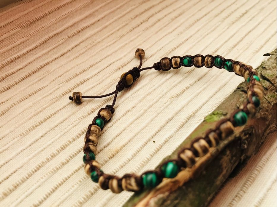 Brasoletka męska handmade malachit,kokos na brązowym sznurku