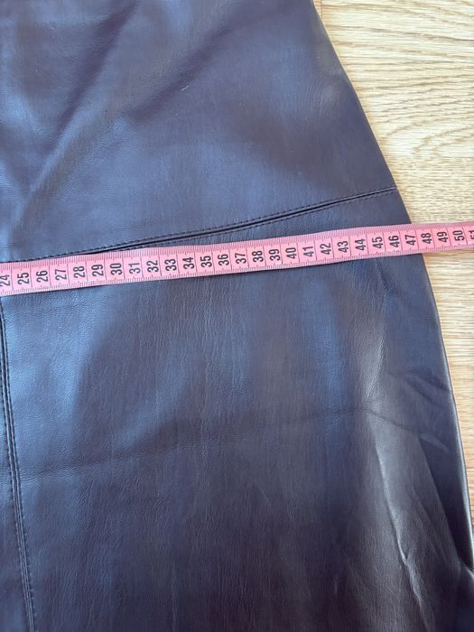 Шкіряна спідниця