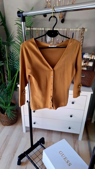 Sweter sweterek rozpinany kwiaty na rekawach