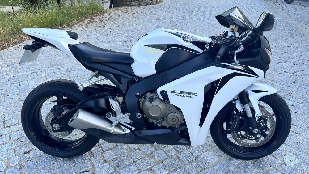 Honda CBR1000RR Fireblade 2009 | Apenas 11.500 km | Excelente Estado