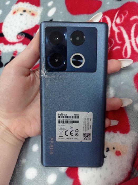 Продам телефон Infinix 40 pro