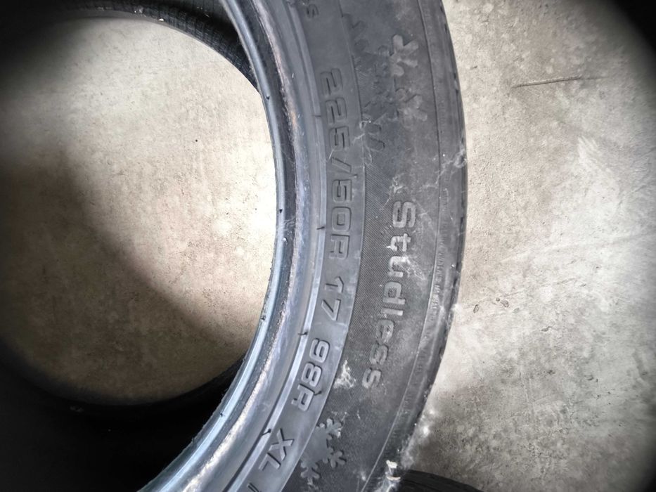 Зимняя резина б/у 225/50/R17 KUMHO AZEN