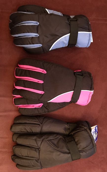 НОВІ лижні, спортивні рукавиці.