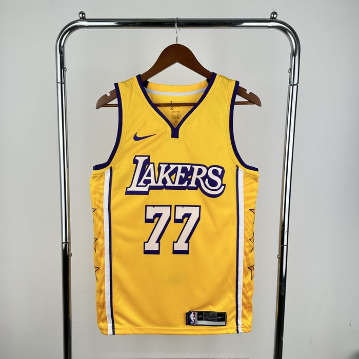 Lakers - Luka Dončić