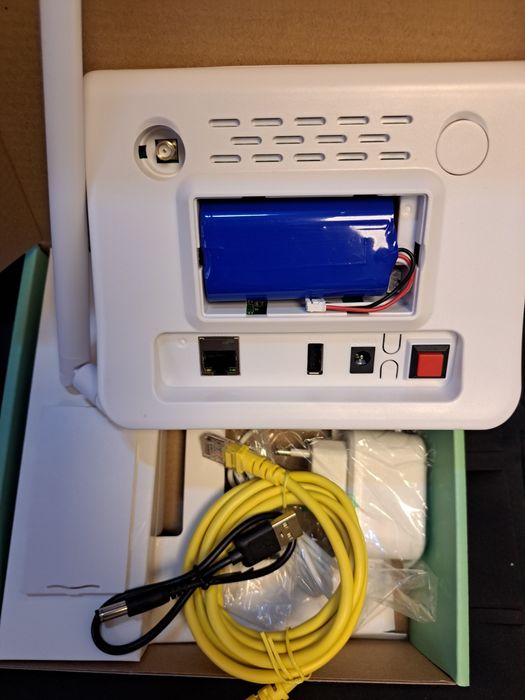 Комплект мобільного 4g інтернету  роутер World Vision з АКБ, антена