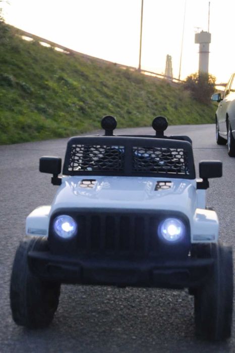 Jeep elétrico criança