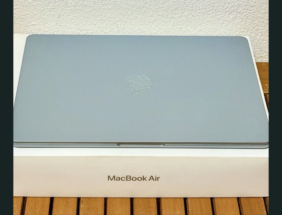 MacBook Air 2025 M4 13" 512gb c/ garantia