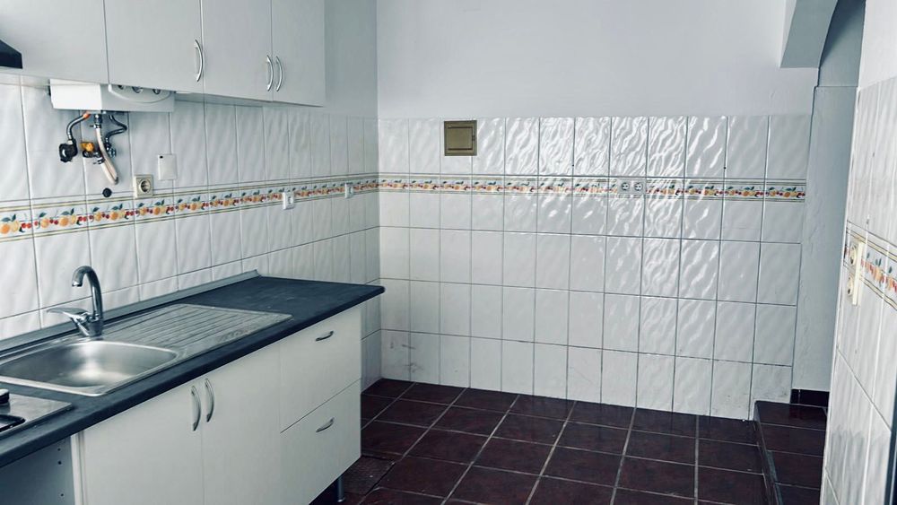 Arrenda se T1 Aveiras de Cima (AZAMBUJA)