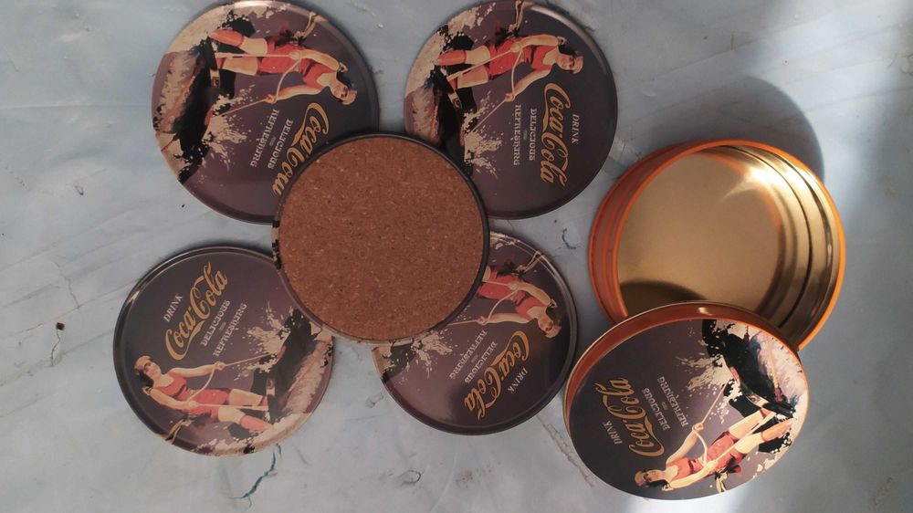 Conjunto de 5 unidades + lata de suporte de copos - coca cola