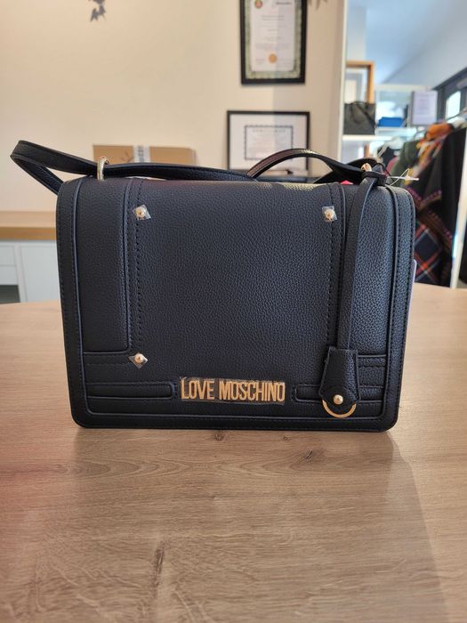 Love Moschino torebka typu listonoszka czarna