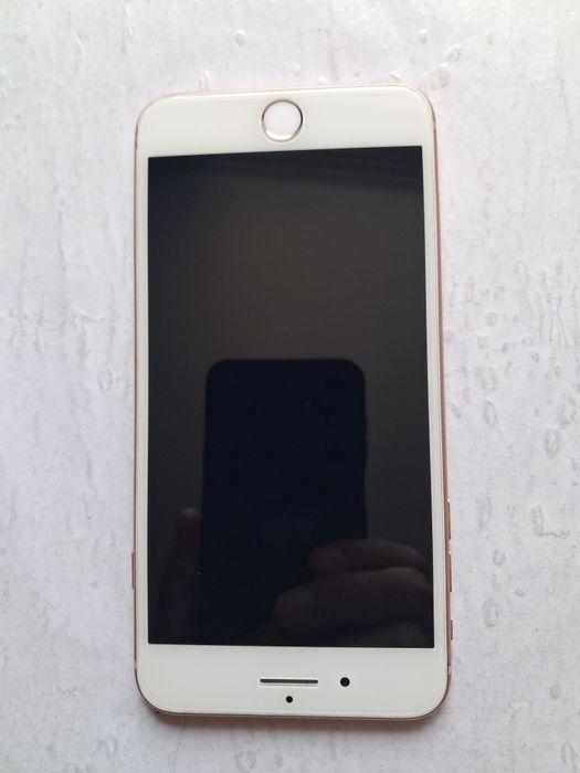 Продается  телефон Айфон