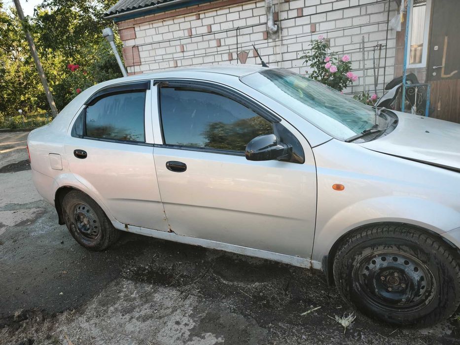 Продам Шевроле Авео 2004год