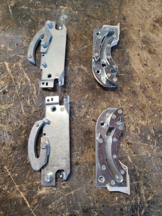 Zawiasy okna fakro nowe