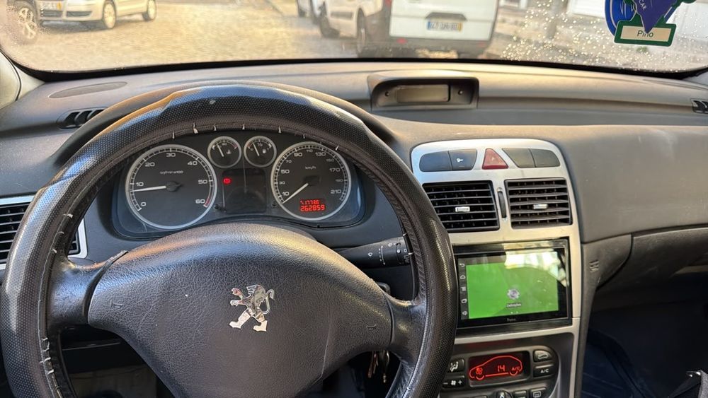 Segue para venda carrinha