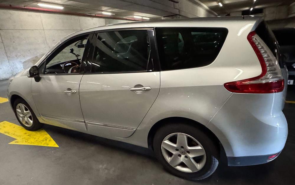 Renault Grand Scénic 1.5 dCi | 7 Lugares