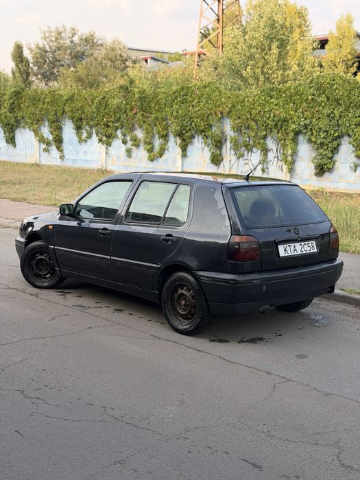 VW Golf 3 бляха 1.6