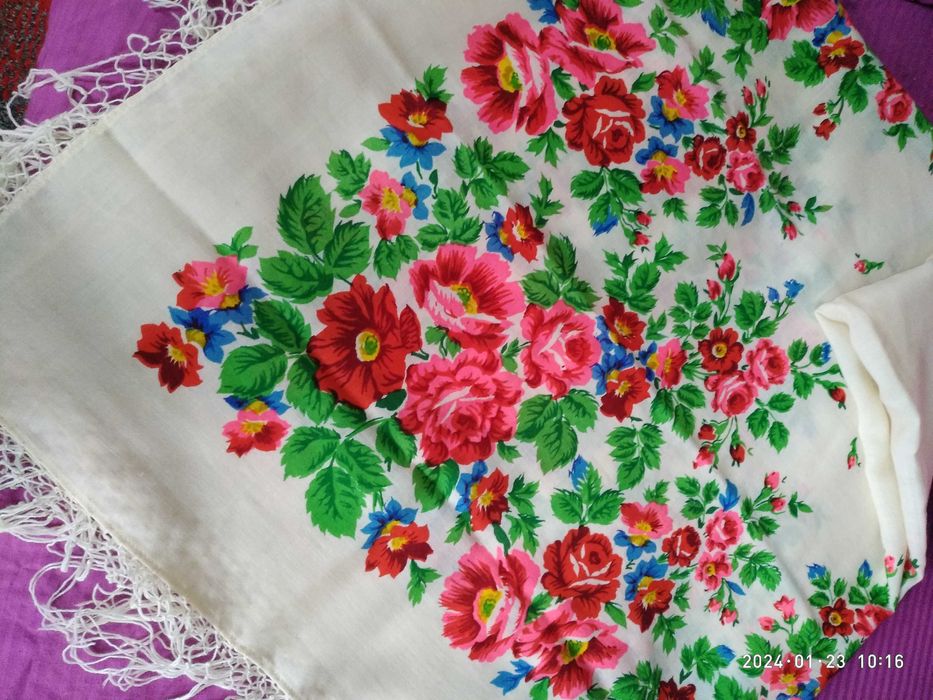 продам чисто шерстяну хустку часів   СРСР 145/145 см