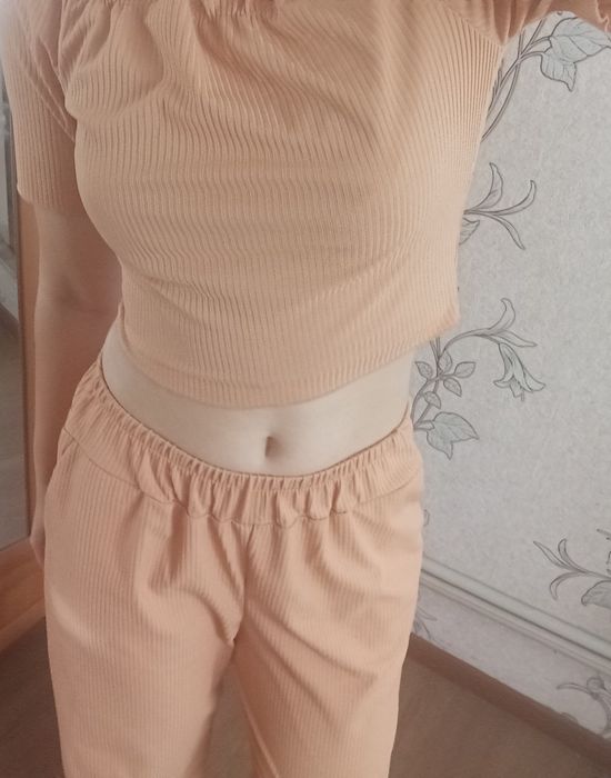 Костюм топ - штани.