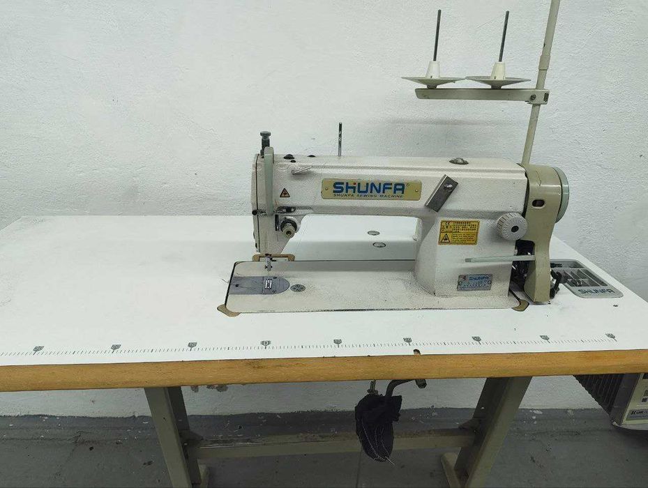 Продам профессиональную швейную машину