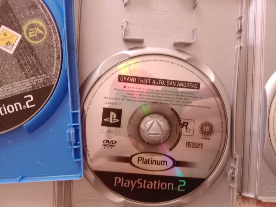 Jogos de ps2 quase novos