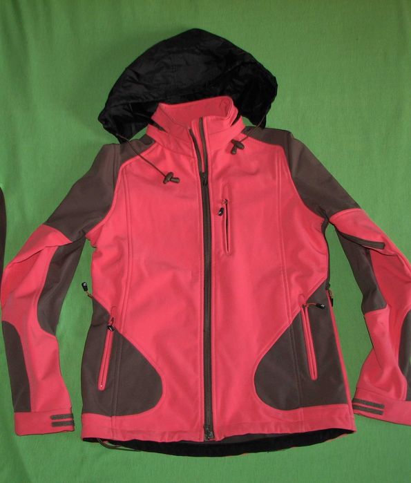 Sportowa kurtka softshel firmy rodeo r S