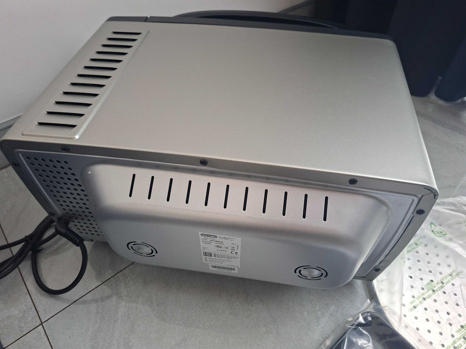 Mini piekarnik De'Longhi Sfornatutto 14 l