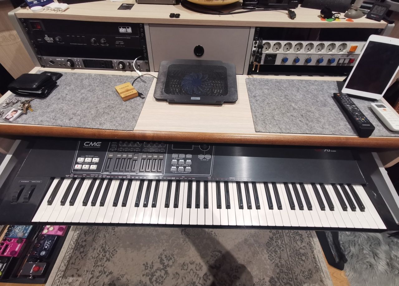 CME UF 70 Classic Midi keyboard aceito propostas Pech o OLX
