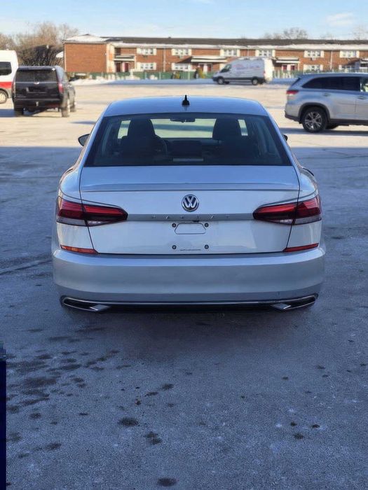 Volkswagen Passat      2022