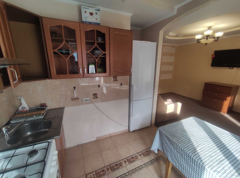 Оренда 2 кім. квартири з ремонтом, вул. Пасічна 58