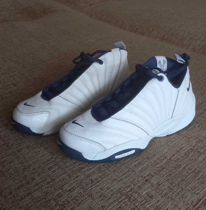 Buty Nike do koszykowki dla dziecka - rozmiar 35,5