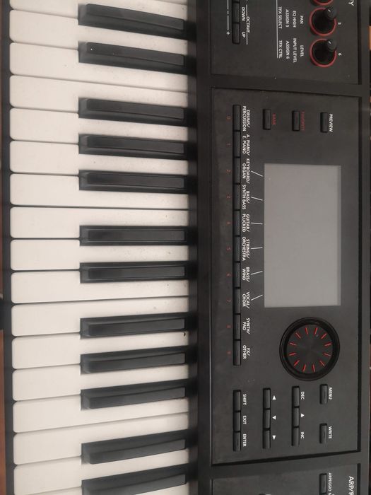 Roland FA 06 teclado
