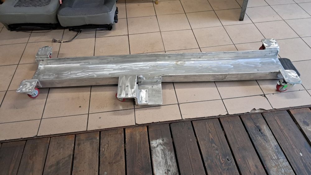 Platforma motocyklowa manewrowa, najazd rampa